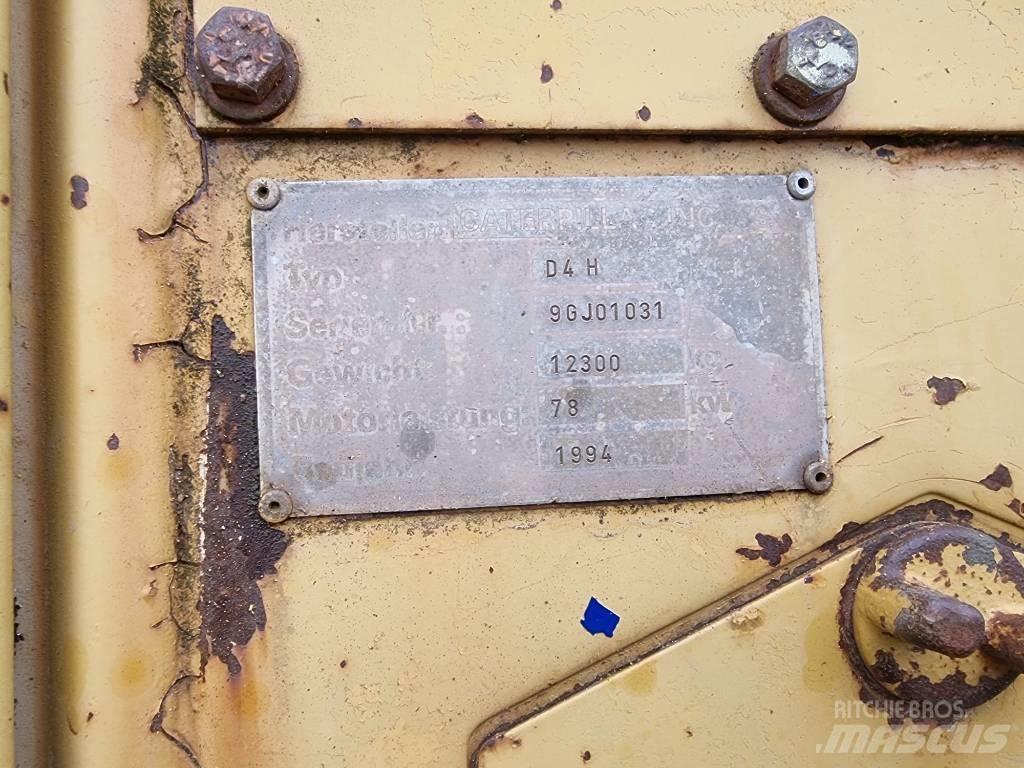 CAT D 4 H Buldooserid