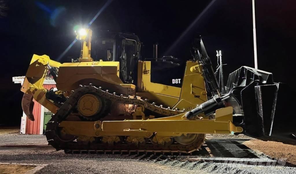 CAT D 8 T Buldooserid