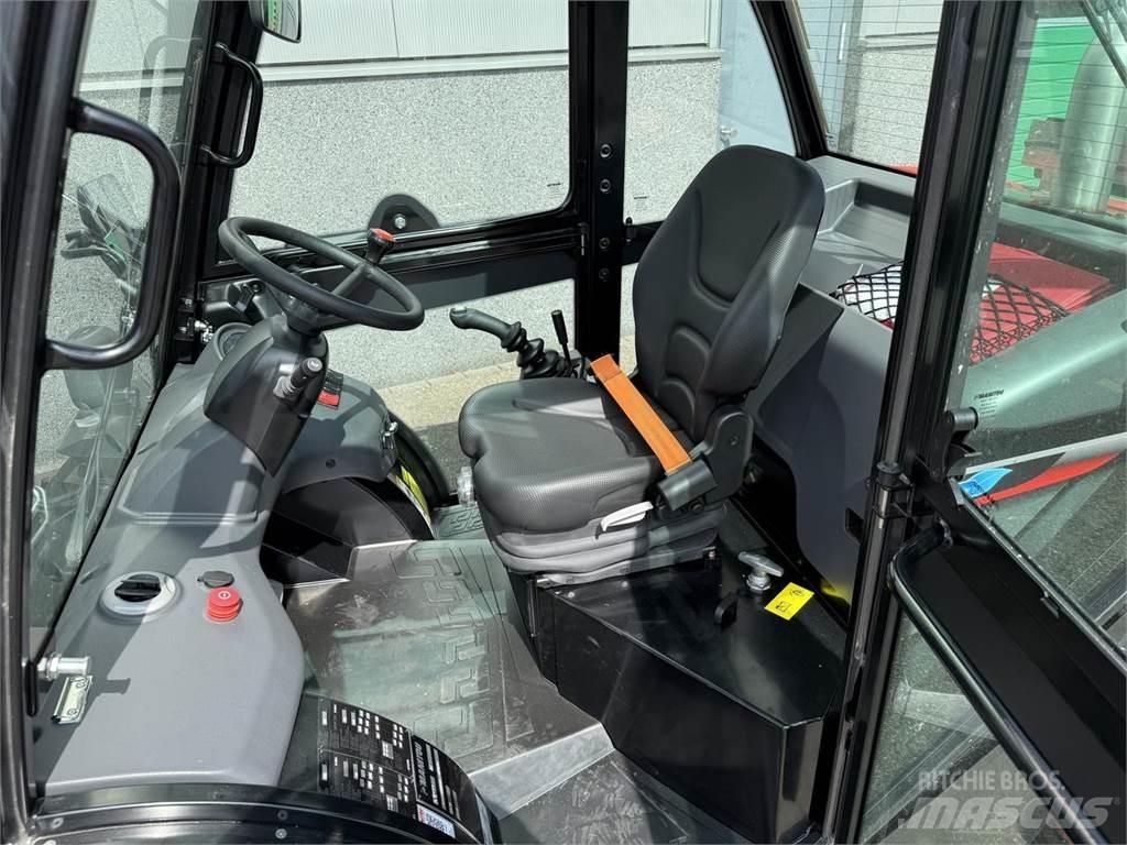 Manitou MC25-4 Maastikutõstukid