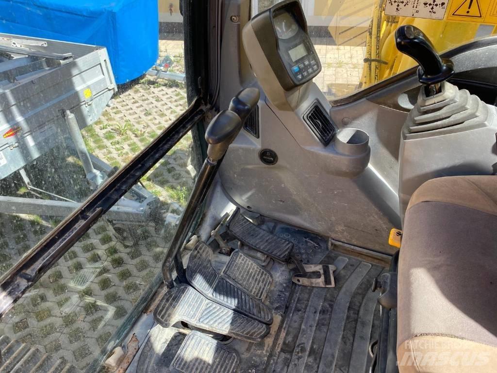 New Holland E 215 Roomikekskavaatorid