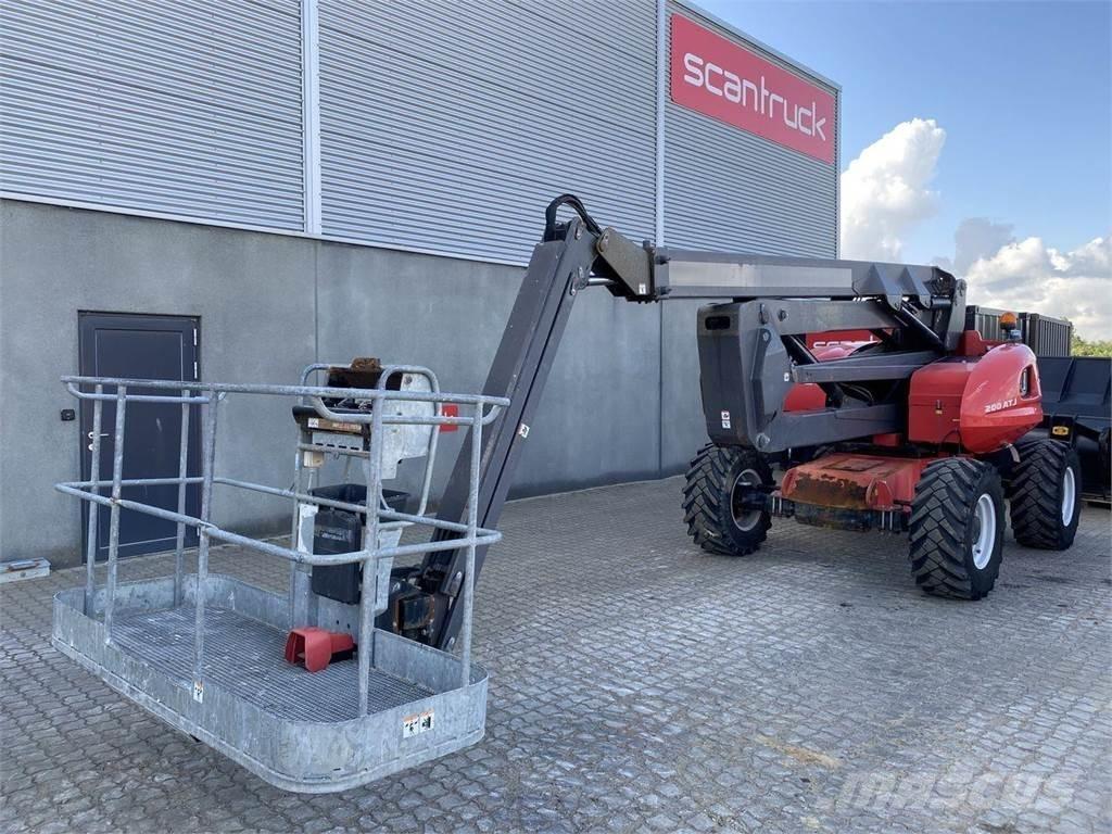 Manitou 200ATJ RC Iseliikuvad poomtõstukid