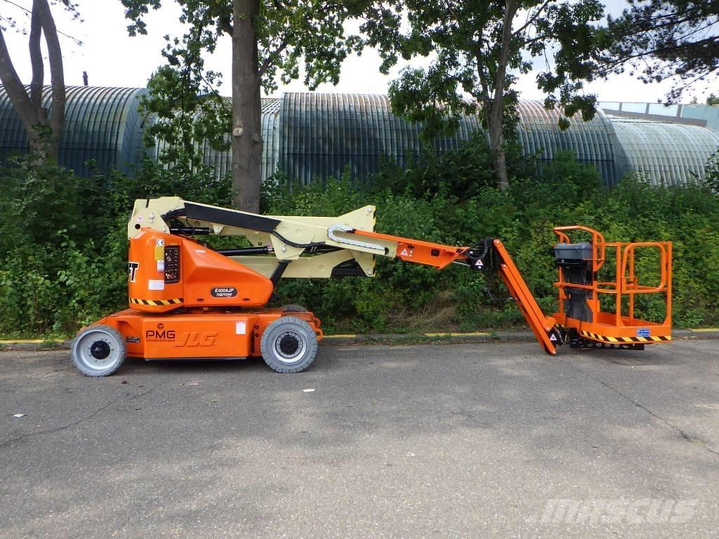JLG E400AJPN Iseliikuvad poomtõstukid