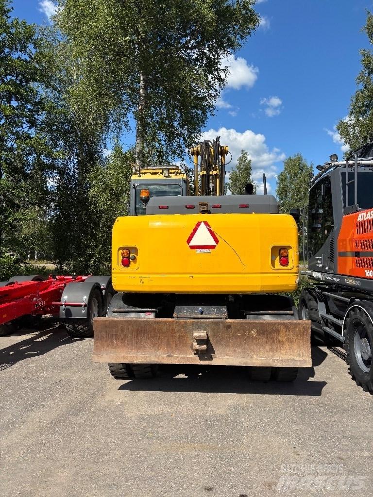 Komatsu PW 140-7 Ratasekskavaatorid
