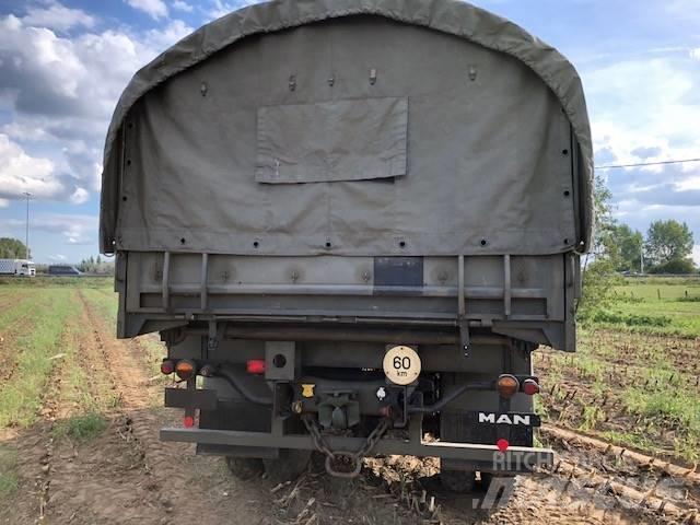 MAN 11-136 4T 4x4 Furgoonautod