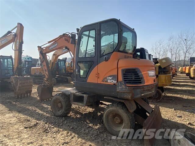 Doosan DX60W Roomikekskavaatorid