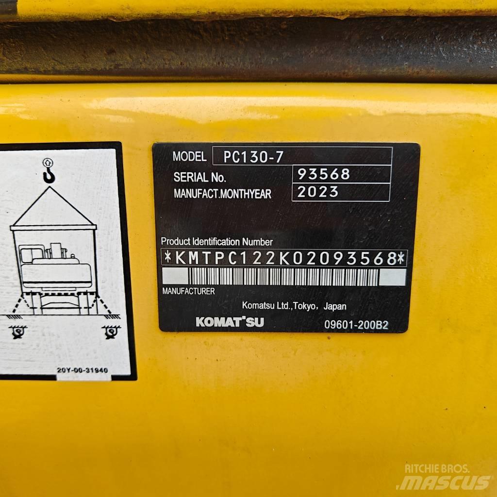 Komatsu 130-7 Roomikekskavaatorid