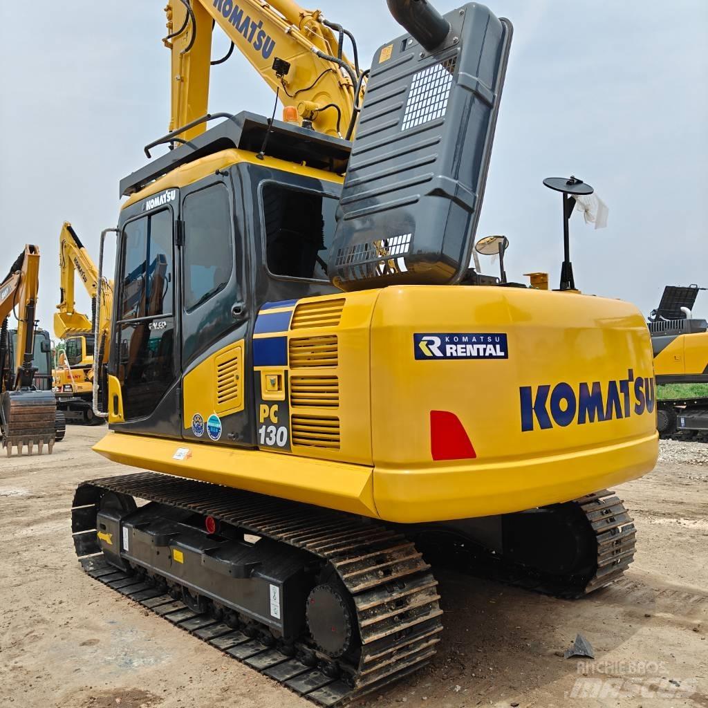 Komatsu 130-7 Roomikekskavaatorid