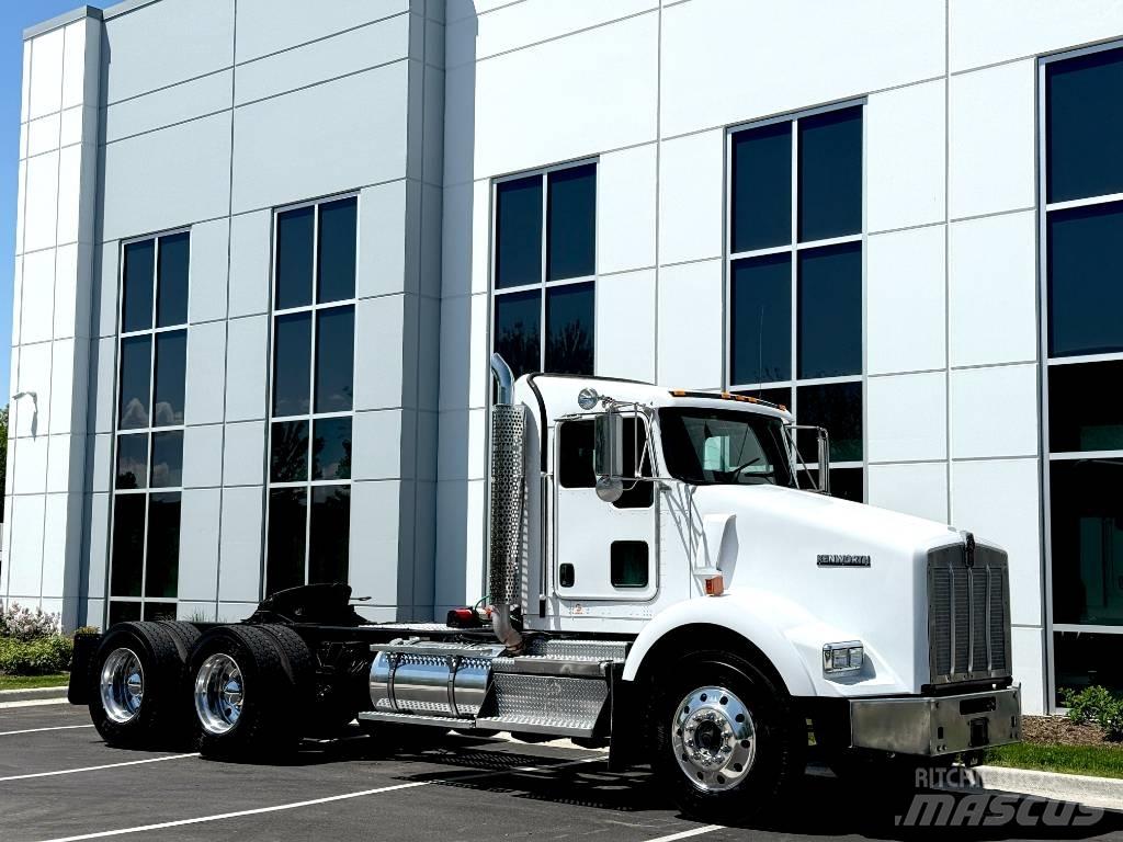Kenworth T800 Sadulveokid