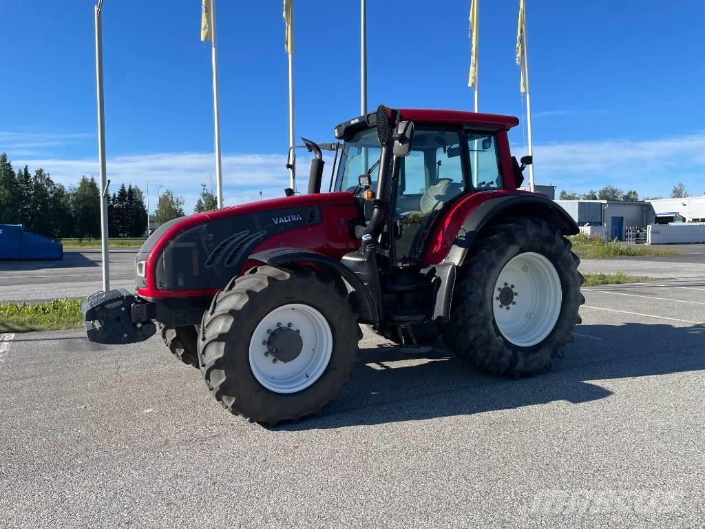 Valtra T 153 Versu Traktorid