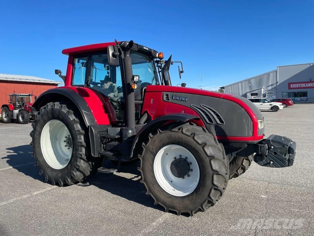 Valtra T 153 Versu Traktorid