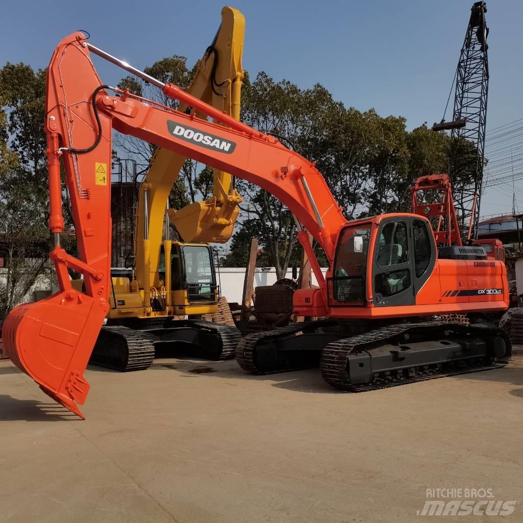 Doosan DX 300 LC Roomikekskavaatorid