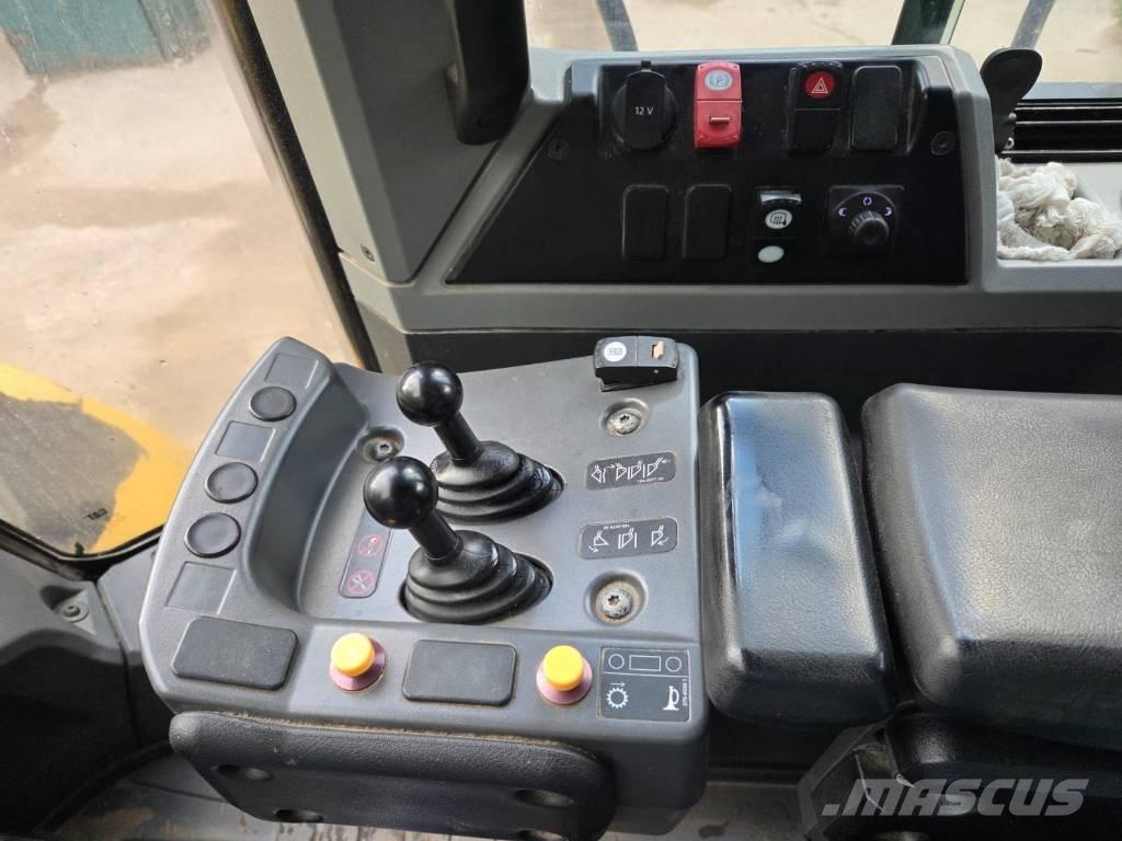 CAT 962 M Rataslaadurid