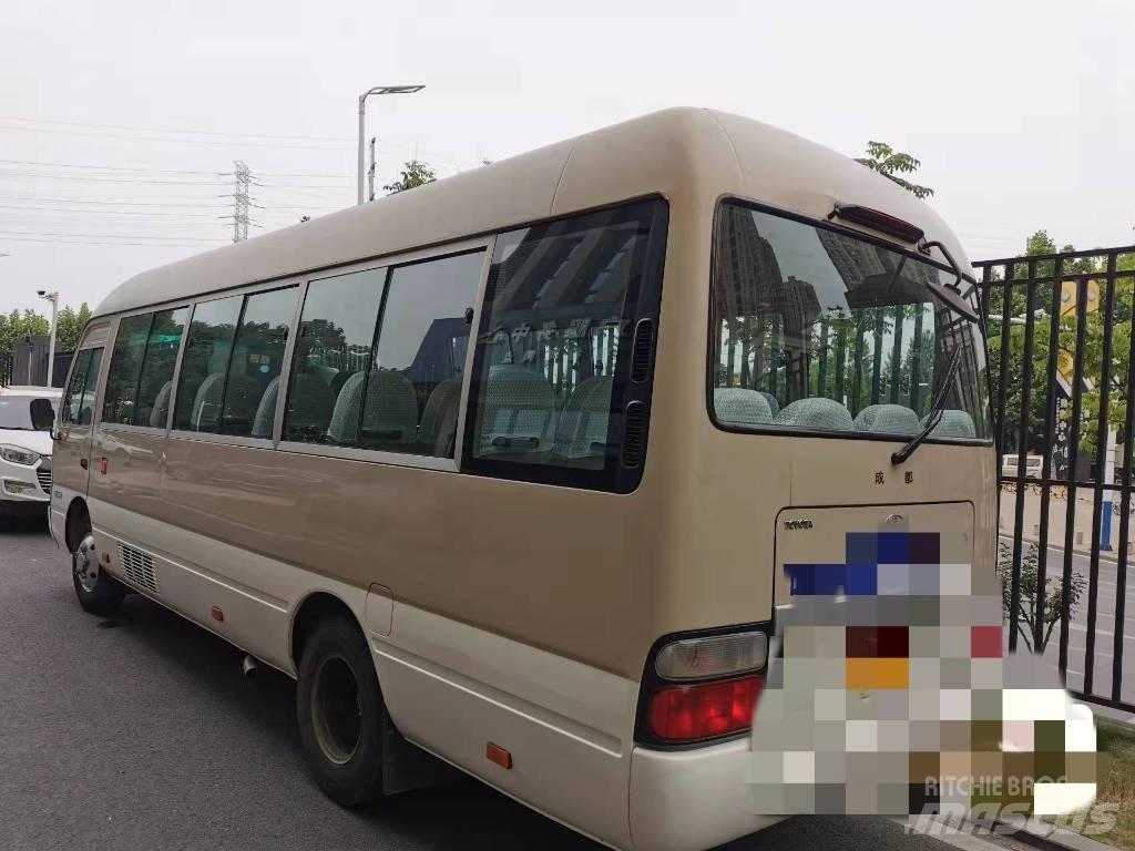 Toyota Coaster Bus Väikebussid