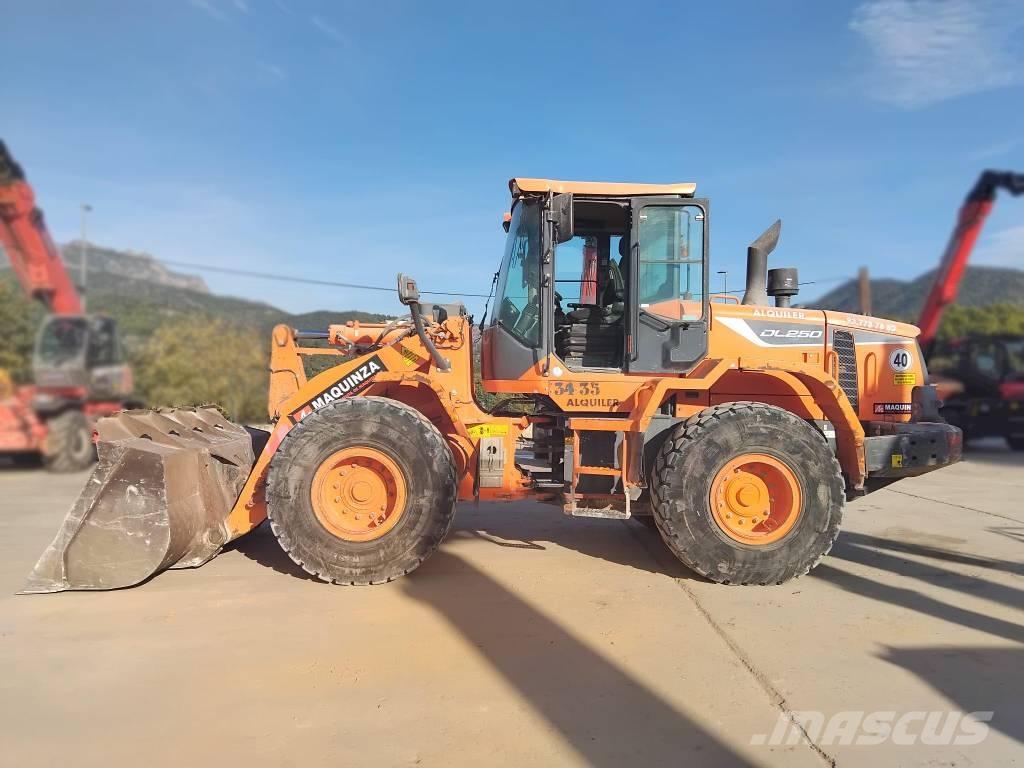 Doosan DL 250-5 Rataslaadurid