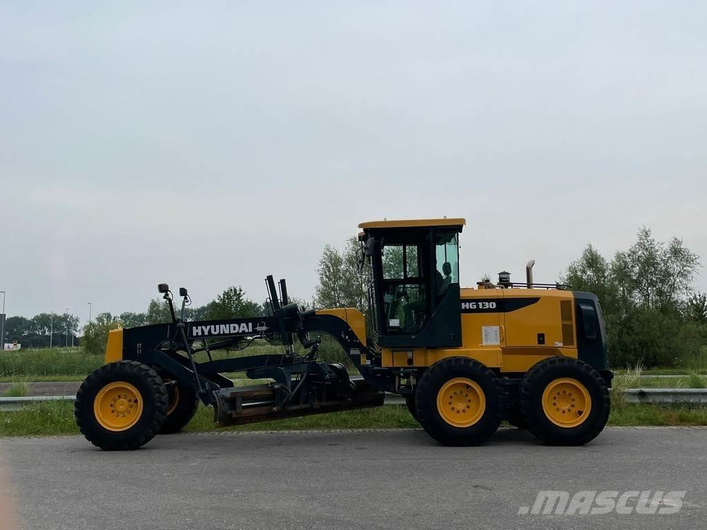 Hyundai HG130 Greiderid
