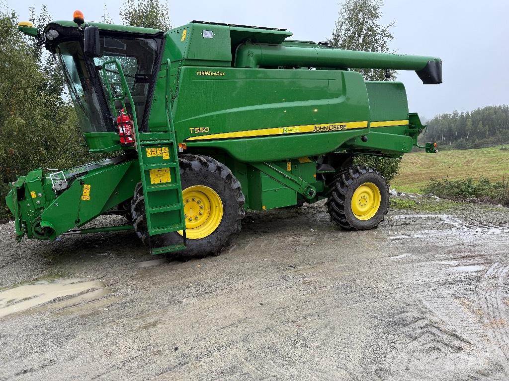 John Deere T550 Teraviljakombainid