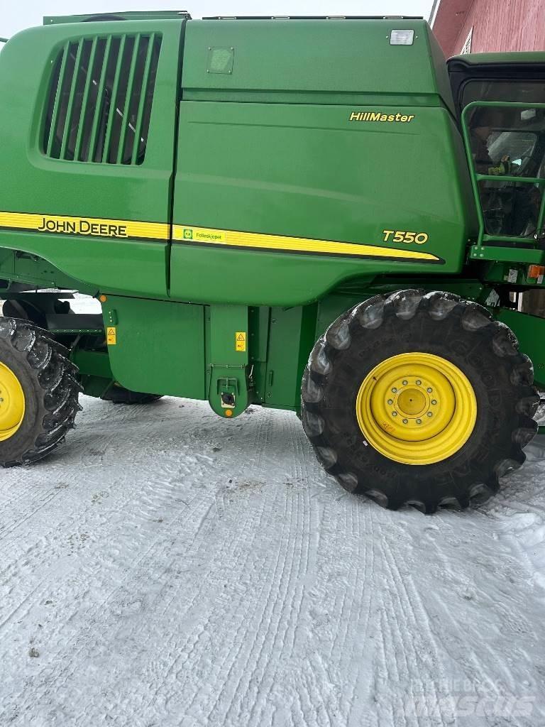 John Deere T550 Teraviljakombainid