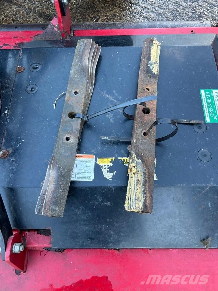 Progressive SDR-90 Esi ja taganiidukid