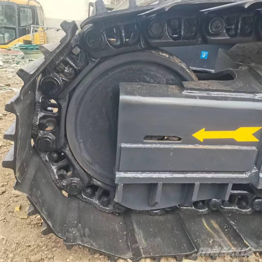 Kobelco SK 200D Roomikekskavaatorid