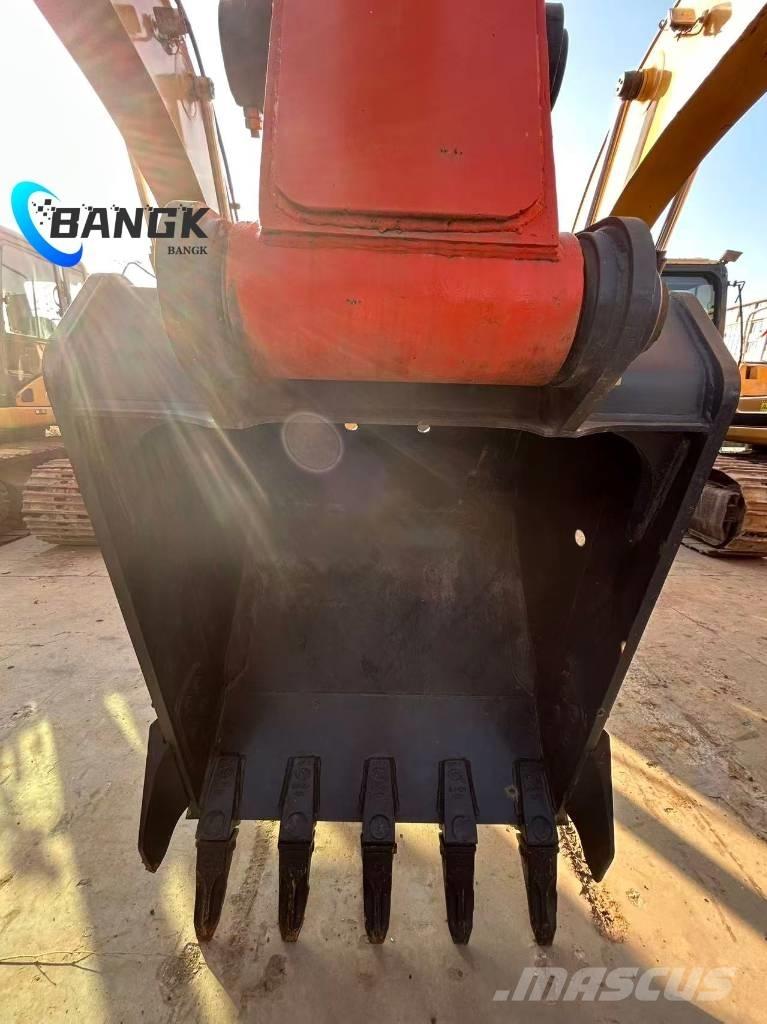 Hitachi ZX 240 Roomikekskavaatorid