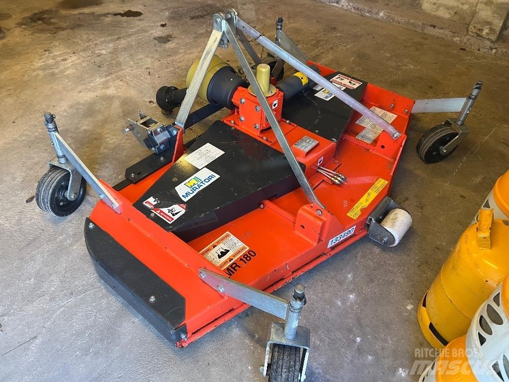 Muratori Mr 180 Esi ja taganiidukid