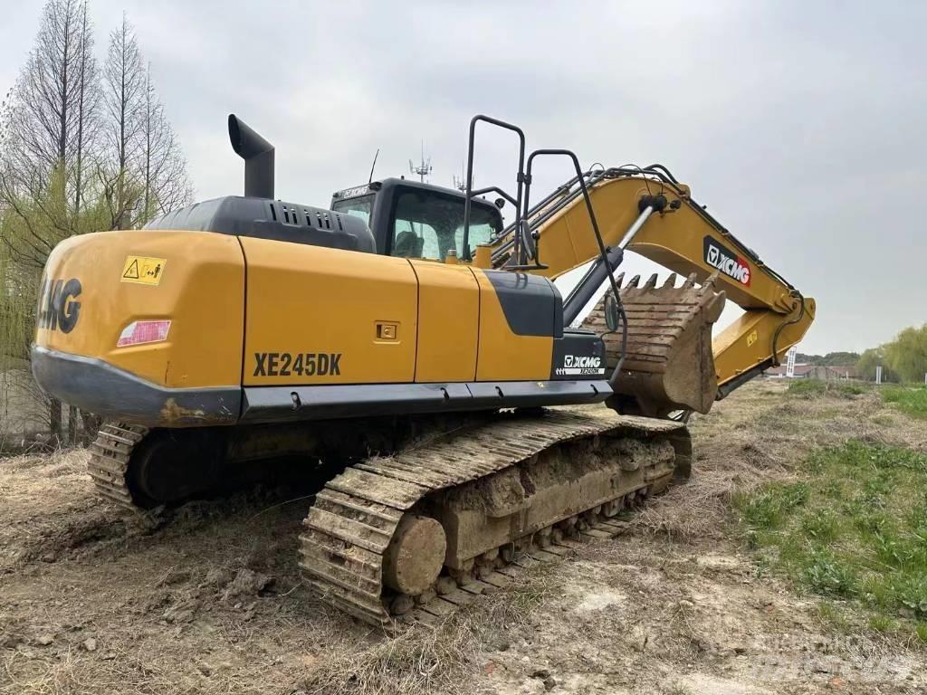 XCMG XE 245 DK Roomikekskavaatorid