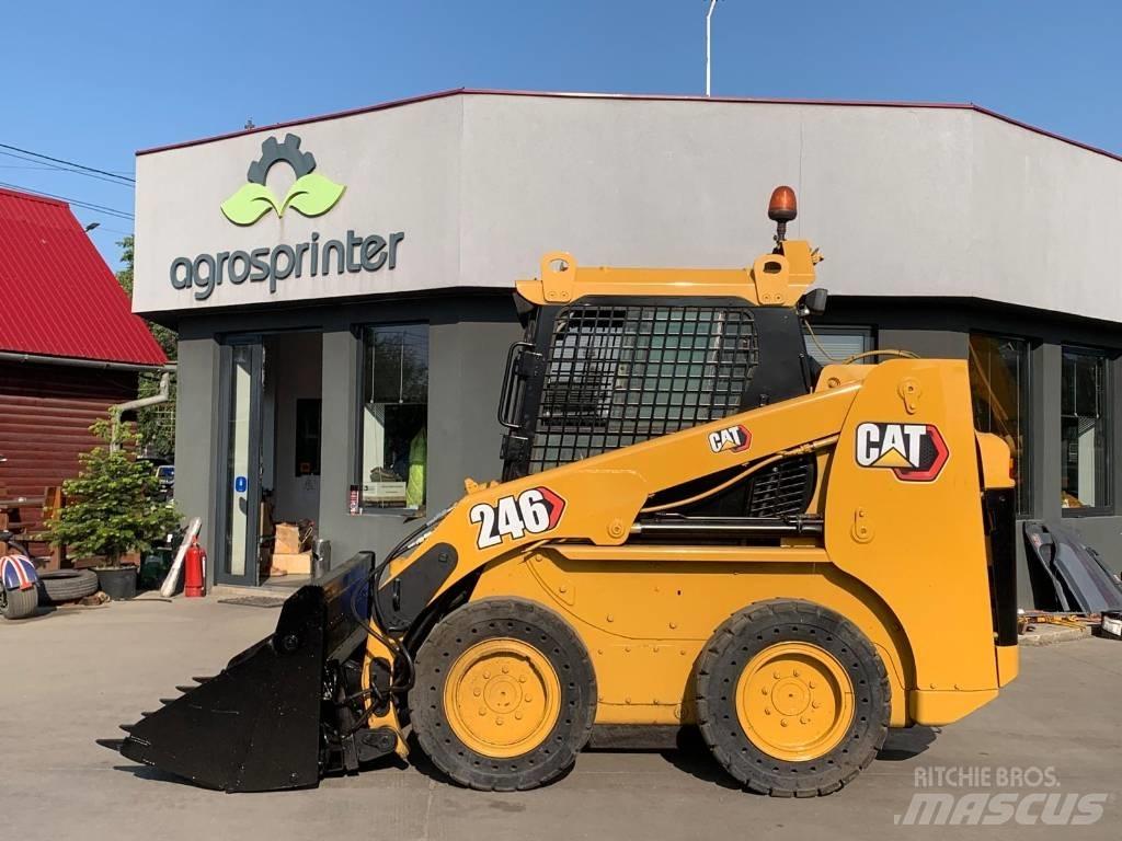 CAT 246 Kompaktlaadurid