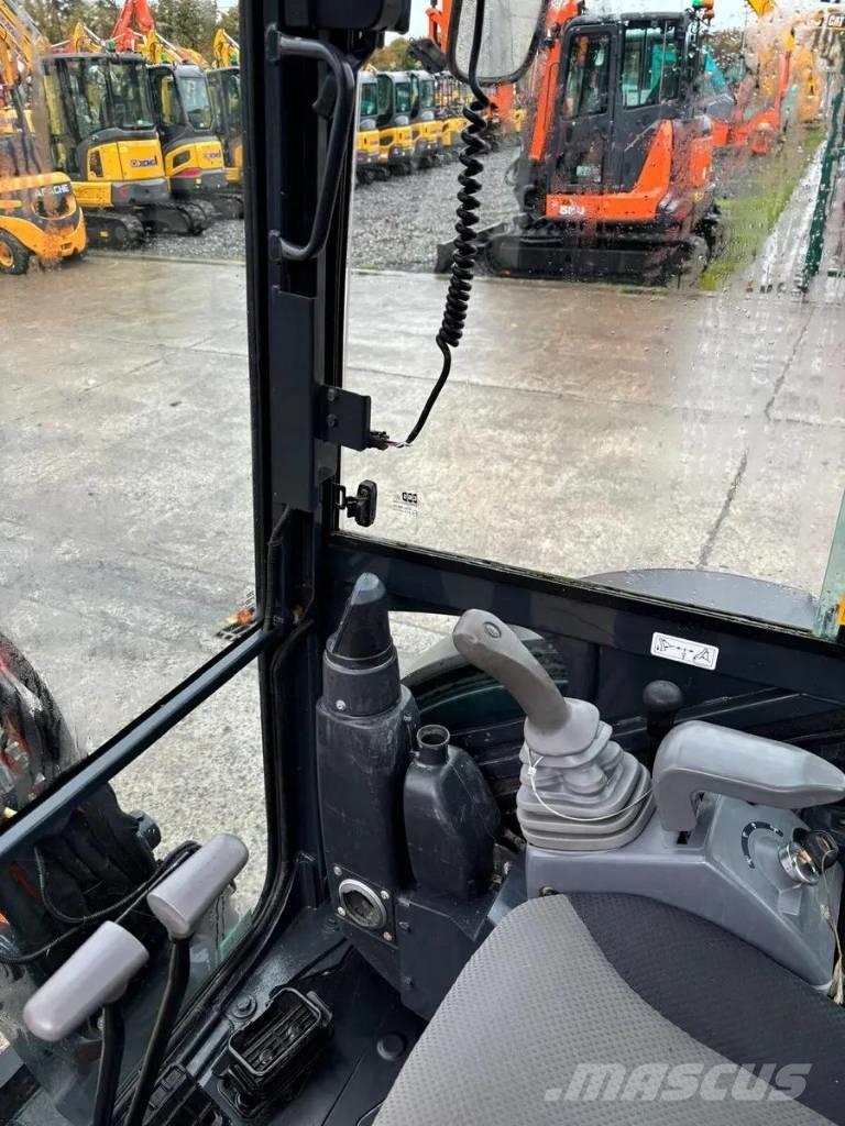 Hitachi ZX26U-6CR Miniekskavaatorid < 7 t