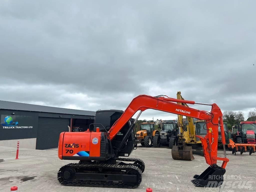 Hitachi Zaxis 70 Väikeekskavaatorid 7t-12t
