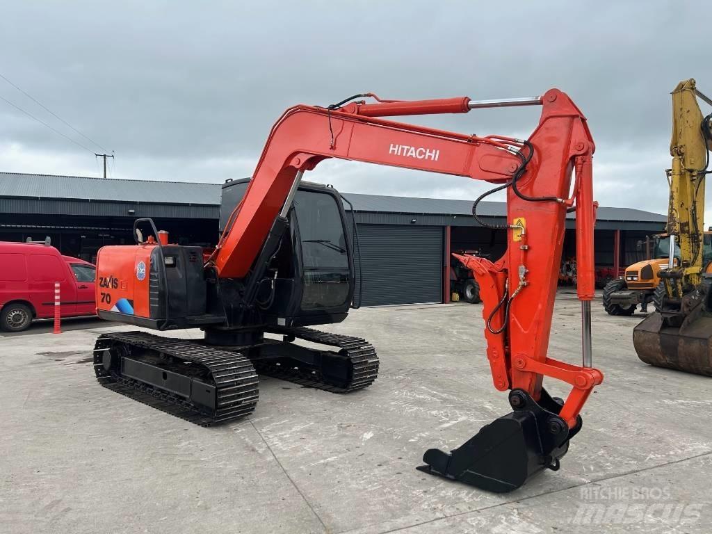 Hitachi Zaxis 70 Väikeekskavaatorid 7t-12t