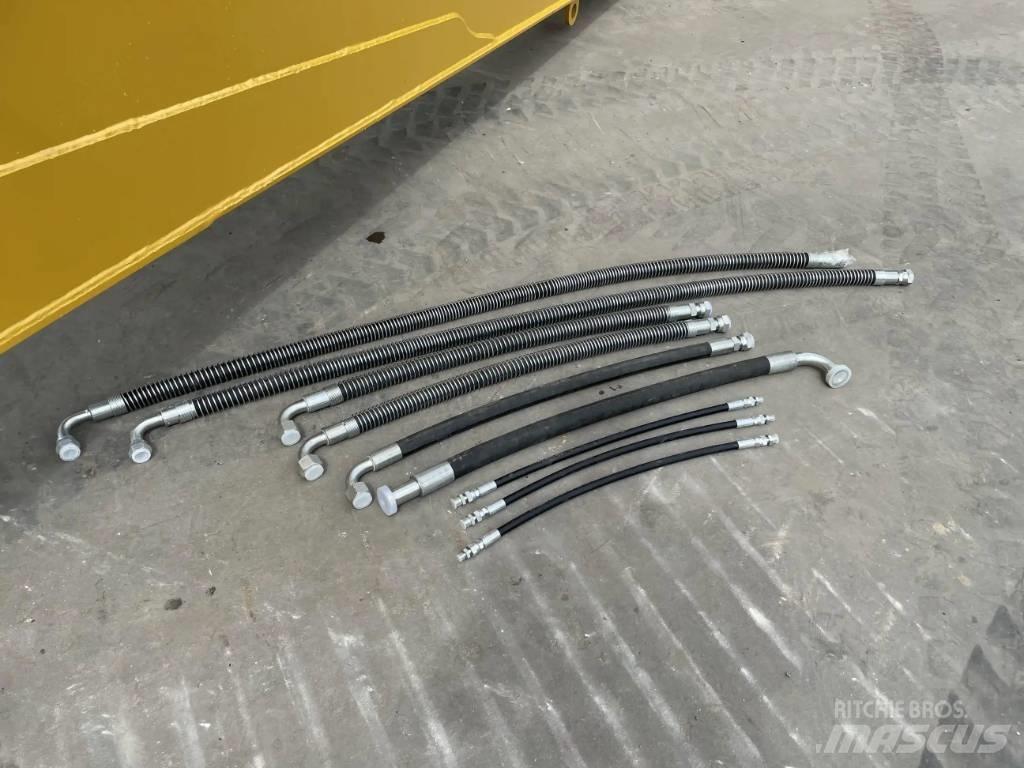 CAT 323 NG 15m Set Ekskavaatorikopad ja lisaseadmed