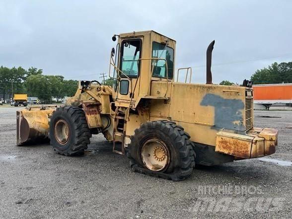 Komatsu WA 320-1 Rataslaadurid