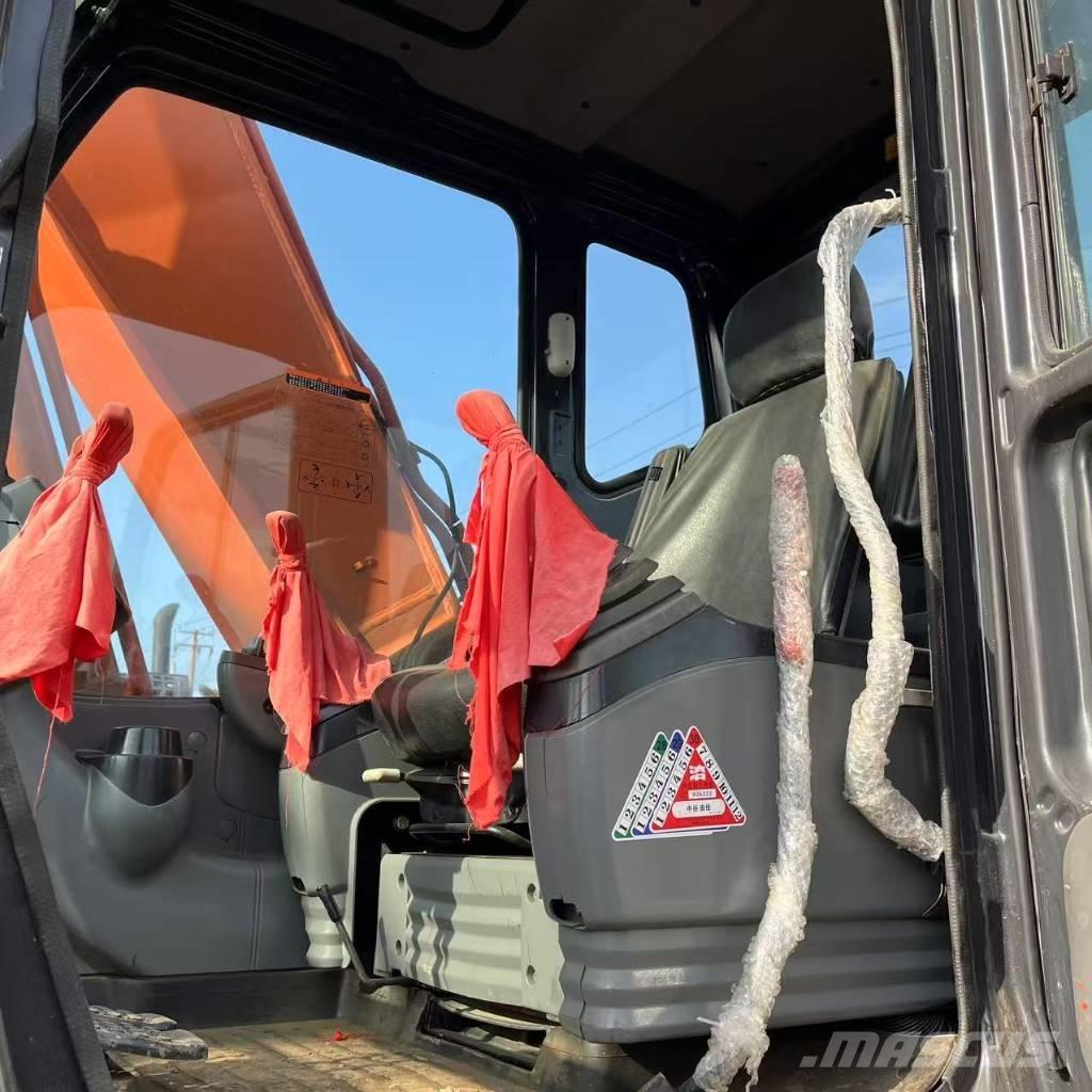 Hitachi ZX 160 Väikeekskavaatorid 7t-12t