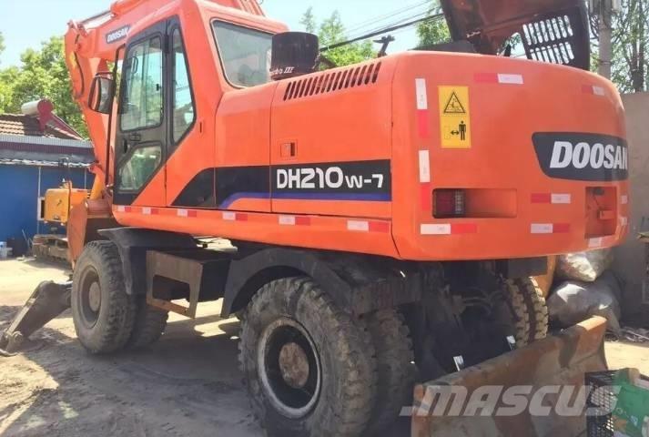 Doosan DH210W-7 Ratasekskavaatorid