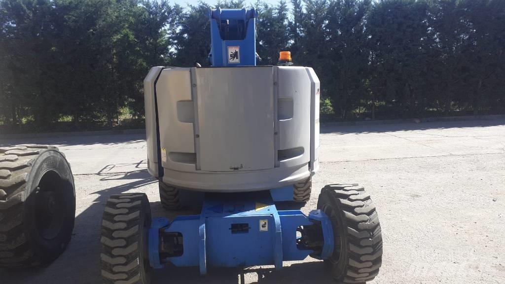 Genie Z 34/22 Iseliikuvad poomtõstukid