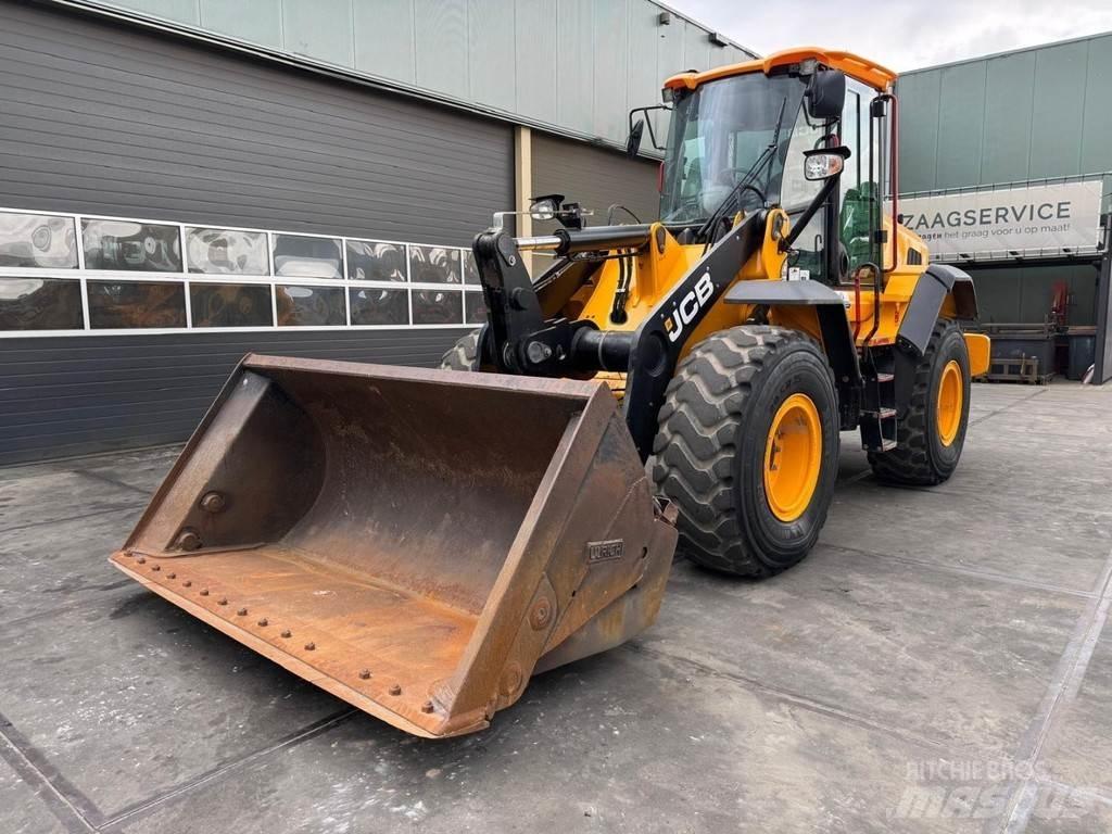 JCB 427 ZX Rataslaadurid