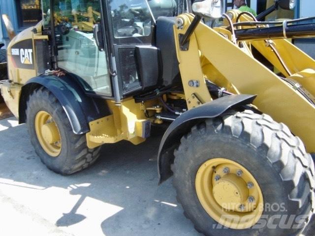 CAT 908 M Rataslaadurid
