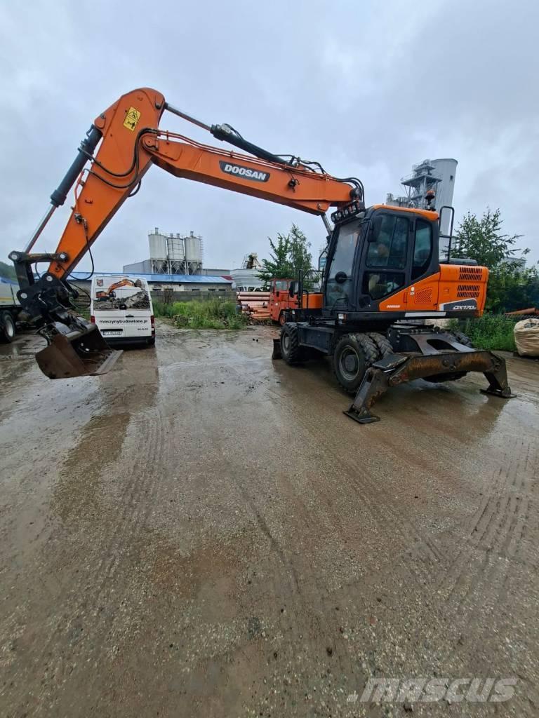 Doosan DX 170 W Ratasekskavaatorid