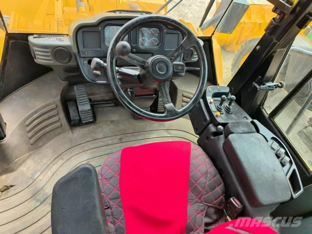 CAT 966 H Rataslaadurid