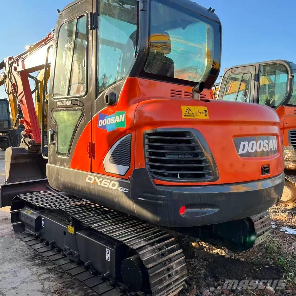 Doosan DX 60 Miniekskavaatorid < 7 t