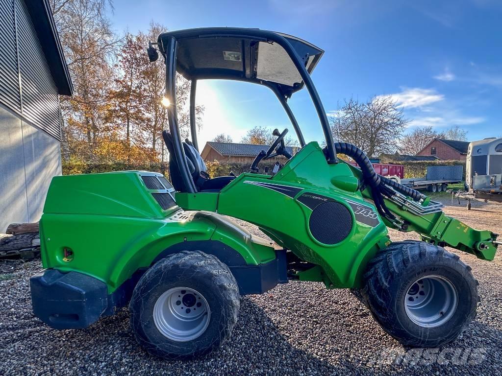 Avant 745 Mitmeotstarbelised laadurid