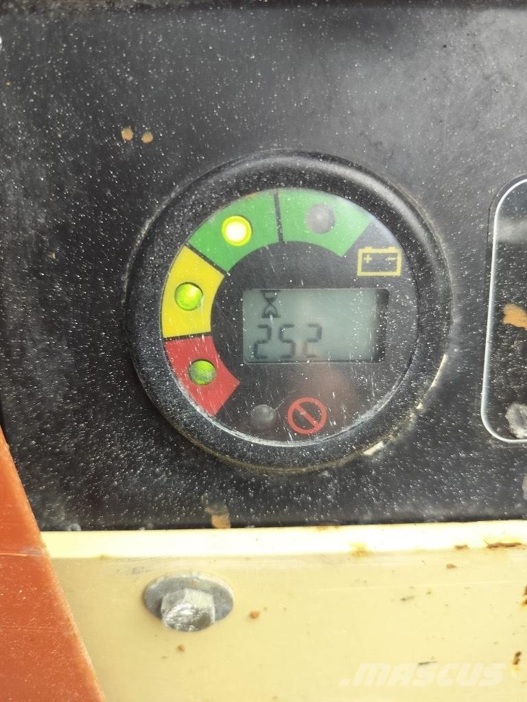 JLG 6 RS Käärtõstukid