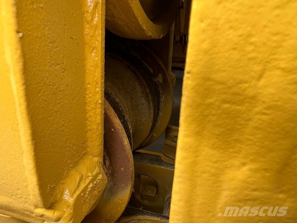 CAT D6H XL Buldooserid