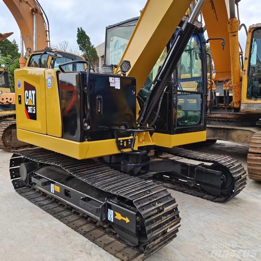 CAT 307.5 Roomikekskavaatorid