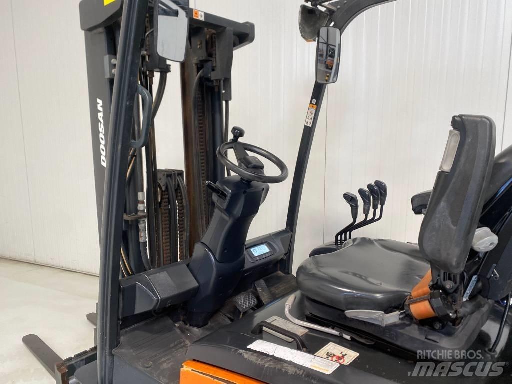 Doosan B25X-7 Elektritõstukid