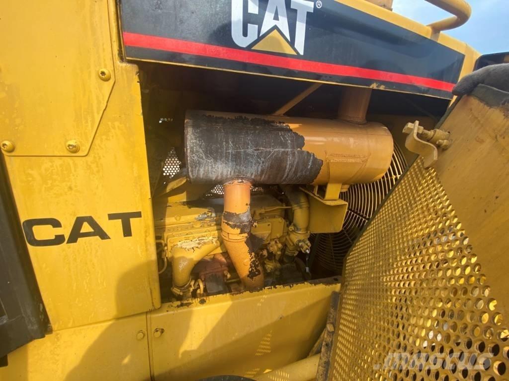 CAT D6R Buldooserid