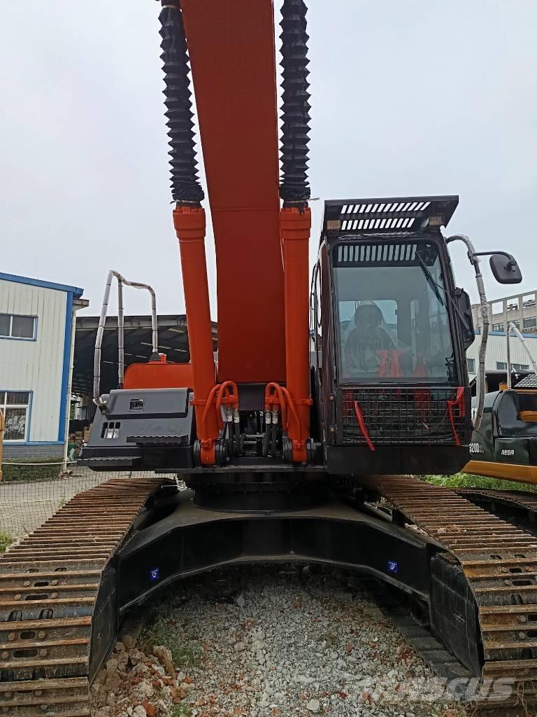 Hitachi ZX 350 H Roomikekskavaatorid