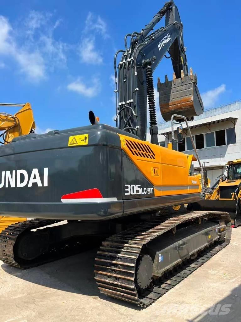 Hyundai R305LC-9T Roomikekskavaatorid