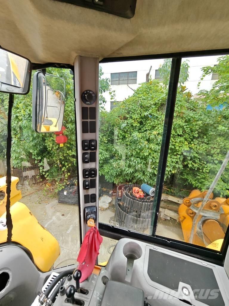 Volvo L 120 Rataslaadurid
