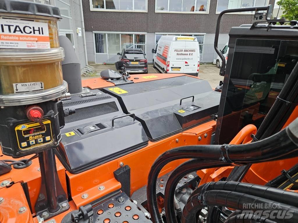Hitachi ZX135US-7 Roomikekskavaatorid
